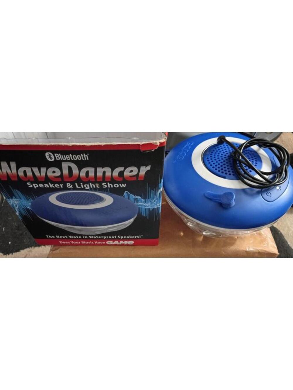GAME WaveDancer Floating Bluetooth Speaker Multicolor Light Show for Pools